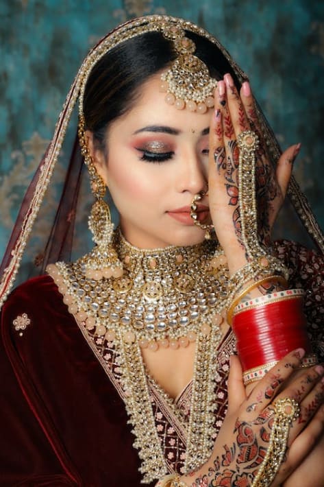 Punjabi Kudi Style Bridal Makeup 
