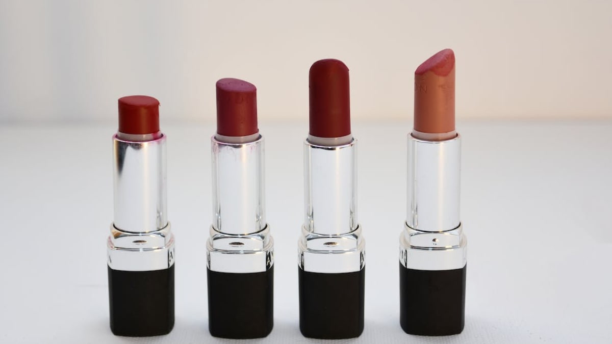 Top 8 Best Lipstick Brands in India xi79nH