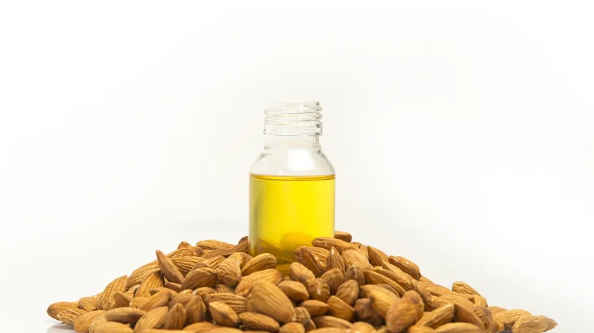 15 Best Almond Oils for Hair in India [July, 2024]