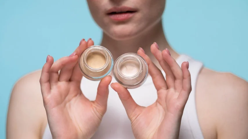 Water-resistant, smudge-proof, high-coverage concealer