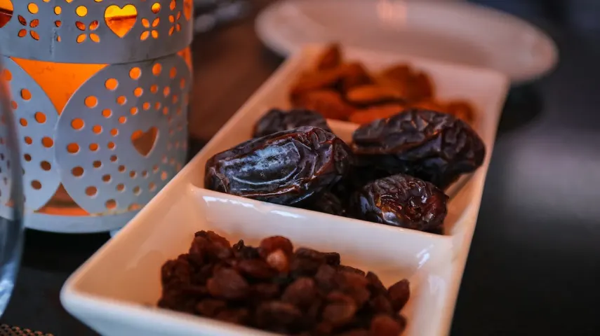 10 Best Dates to Eat in India [March, 2024]