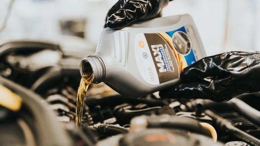 11 Best Engine Oil for Bikes in India [March, 2024]