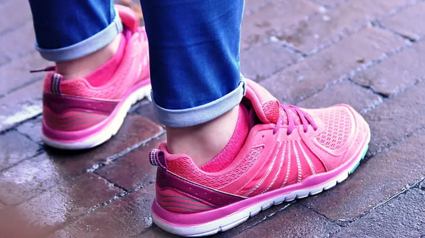 15 Best Walking Shoes for Women in U.S. [July, 2024]