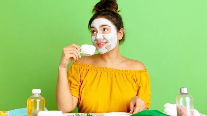 15 Coffee Face Packs for Glowing Skin [July, 2024]
