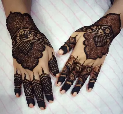 Trendiest Pakistani Mehndi Designs For 2022 For Our Brides!