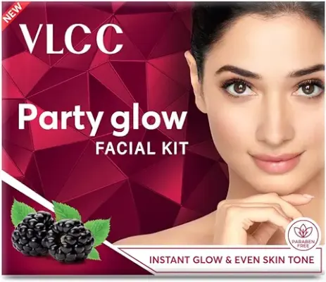 10. VLCC Party Glow Facial Kit - 60g | Intense Glow For Clear, Bright Skin | Special Occasion at Home Facial | With Indian Berberry, Saffron, Mulberry, and Hazlenut