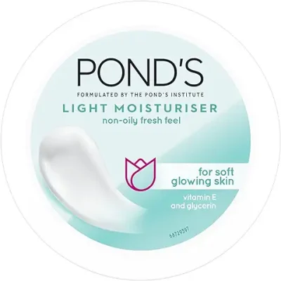 14. POND'S Light Face Moisturizer 200 ml, Daily Lightweight Non-Oily Cream with Vitamin E for Soft Glowing Skin, SPF 15 - With Vitamin C & Niacinamide